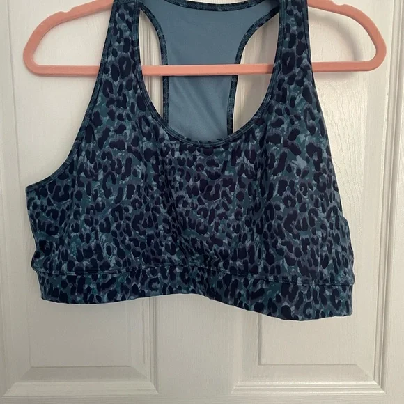 Women's Blue Leopard Print Sports Bra and Legging set - Picture 5 of 10